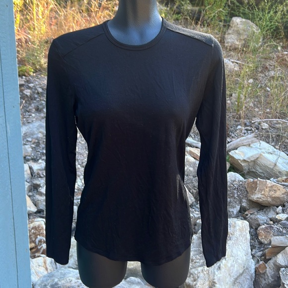 Seg’ments Tops - Seg’ments NWOT 100% “pure new Marino wool” long sleeve woman’s shirts sz M